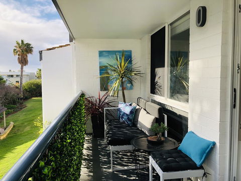 West Beach Lagoon 220 Stylish And Cozy - Accommodation Australia 7