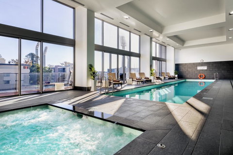 Fraser Suites Perth - Bed n Breakfasts 0