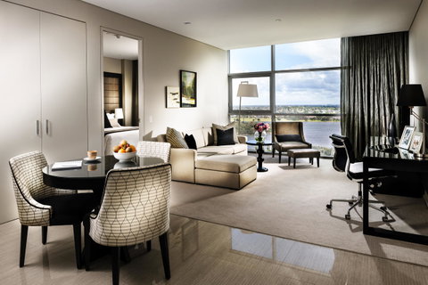 Fraser Suites Perth - Bed n Breakfasts 16