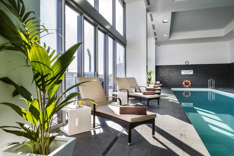 Fraser Suites Perth - Bed n Breakfasts 10