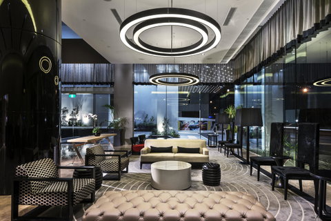 Fraser Suites Perth - Bed n Breakfasts 4
