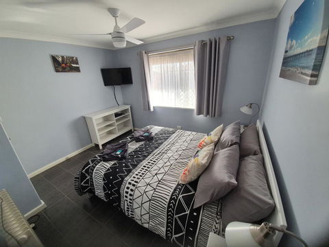 Ocean Beach Chalet 18 - Accommodation Australia 9