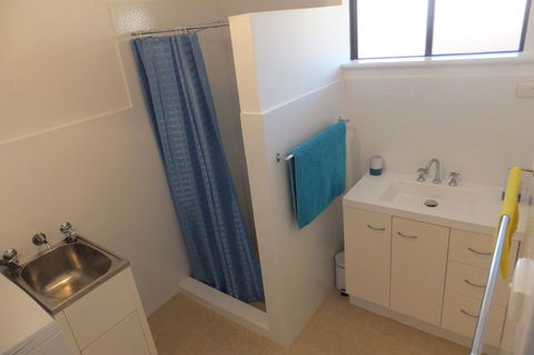 Ocean Beach Chalet 18 - Accommodation Australia 20