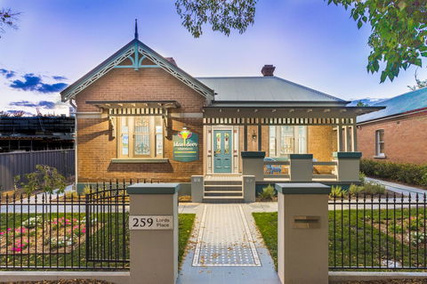 Blue Door Apartments - Australia Shopping 0