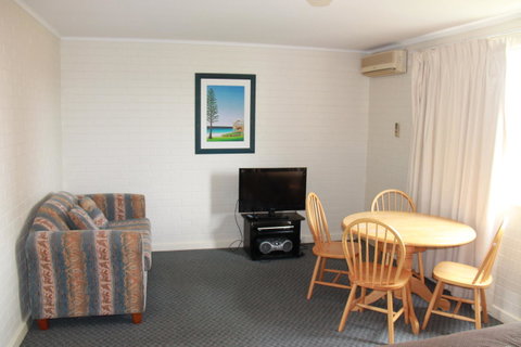 Malibu Apartments - Perth - Accommodation Australia 7
