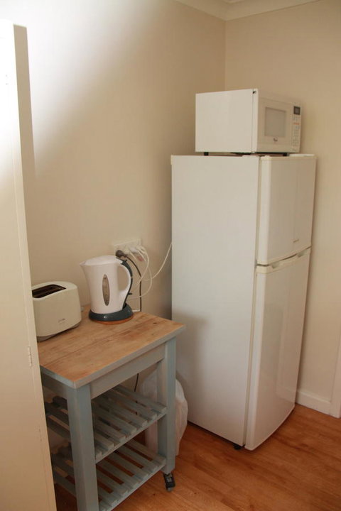 Malibu Apartments - Perth - Accommodation Australia 9