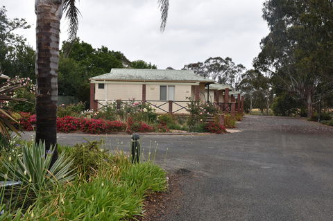 Mount Barker Valley Views Motel & Chalets, Western Australia - Accommodation Australia 32