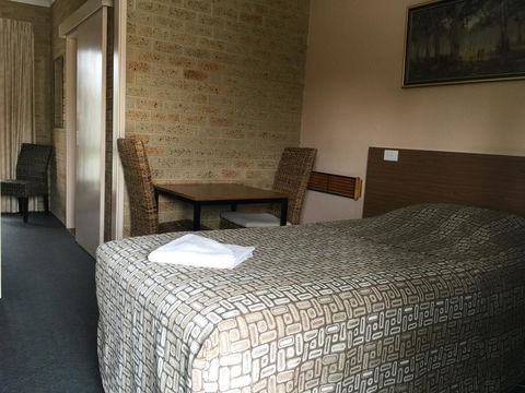 Mount Barker Valley Views Motel & Chalets, Western Australia - Accommodation Australia 8