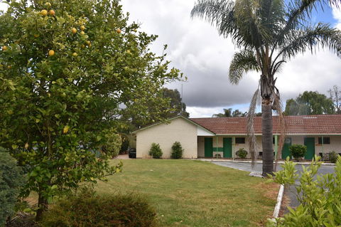 Mount Barker Valley Views Motel & Chalets, Western Australia - Accommodation Australia 22