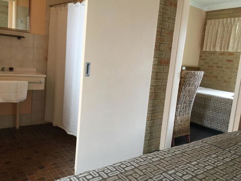 Mount Barker Valley Views Motel & Chalets, Western Australia - Accommodation Australia 6