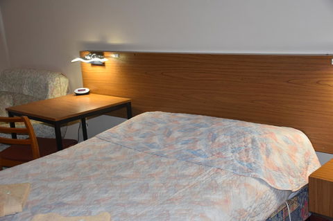 Mount Barker Valley Views Motel & Chalets, Western Australia - Accommodation Australia 43