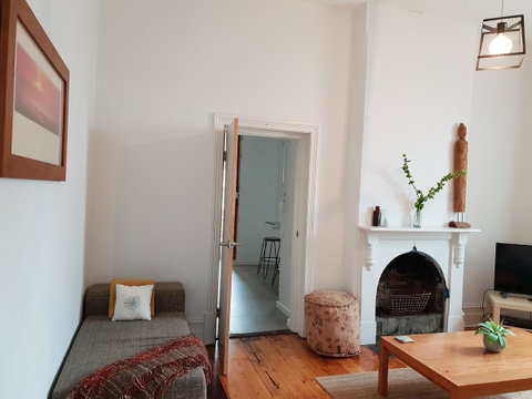Captain\'s Heritage Cottage - Central Fremantle 2 Bedroom Historic Cottage - Accommodation Australia 4