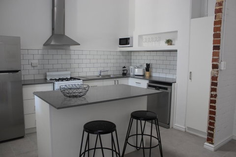 Captain\'s Heritage Cottage - Central Fremantle 2 Bedroom Historic Cottage - Accommodation Australia 5