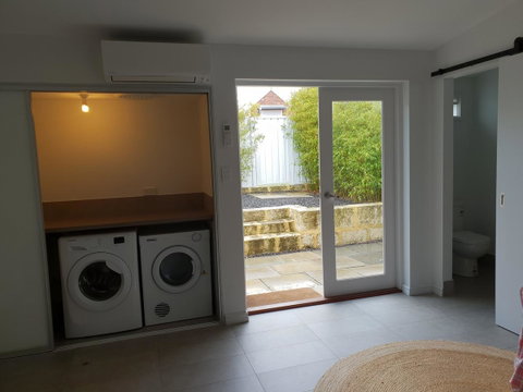 Captain\'s Heritage Cottage - Central Fremantle 2 Bedroom Historic Cottage - Accommodation Australia 14
