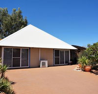 Osprey Holiday Village Unit 110 - Wake up to the birds in your 4 poster bed with a view - Bed n Breakfasts