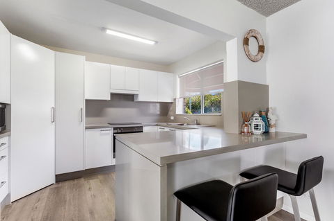 Laman Lodge, Unit 2, 15 Laman Street - Accommodation Australia 6