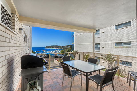 Laman Lodge, Unit 2, 15 Laman Street - Accommodation Australia 13