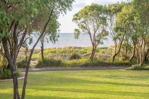 Cape View Beach Resort - Accommodation Australia 13