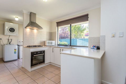 Country Comfort Perth - Accommodation Australia 14