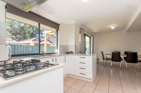 Country Comfort Perth - Accommodation Australia 12