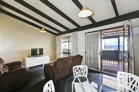 West Beach Lagoon 123 - Location & Views!!! - Accommodation Australia 11