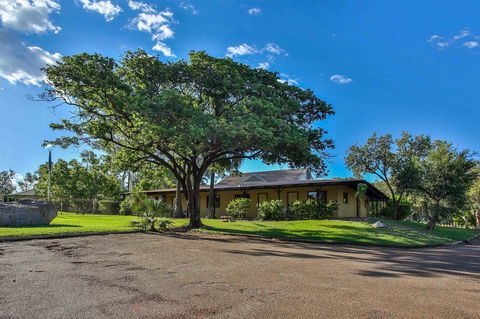 Kimberley Hotel - Australia Shopping 22