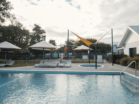 FortyThree - Oceanside Retreat Busselton - Local Tourism 25