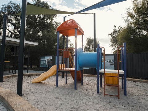 FortyThree - Oceanside Retreat Busselton - Local Tourism 34