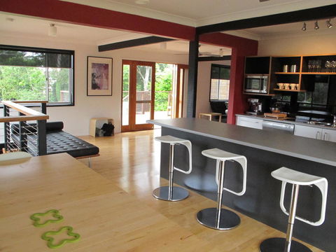 Pendeli Beach House - Accommodation Australia 3