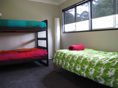 Pendeli Beach House - Accommodation Australia 5