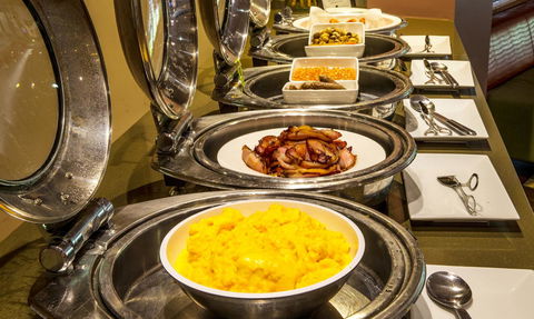 The Continental Hotel - Accommodation Australia 21