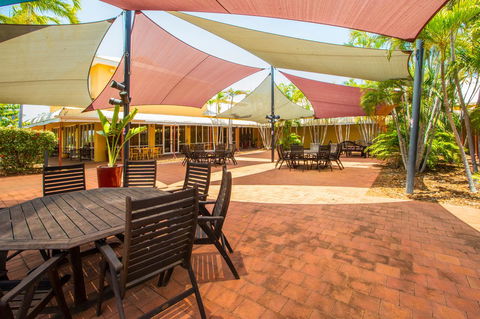 The Continental Hotel - Accommodation Australia 24