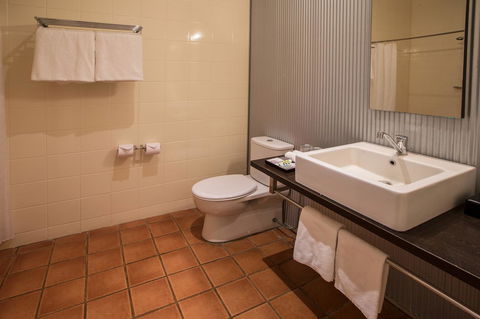 The Continental Hotel - Accommodation Australia 39