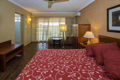The Continental Hotel - Accommodation Australia 32