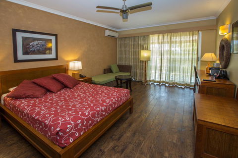 The Continental Hotel - Accommodation Australia 1