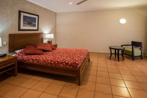 The Continental Hotel - Accommodation Australia 37