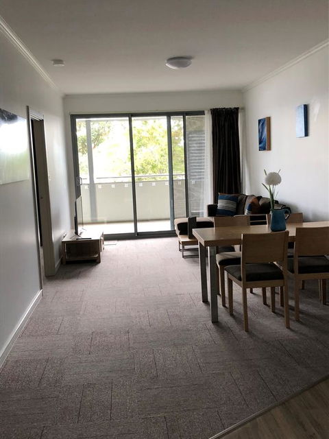 Morisset Serviced Apartments - Accommodation Australia 24