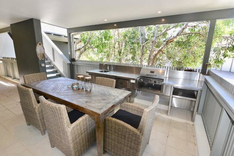 East On Byron - Accommodation Australia 11