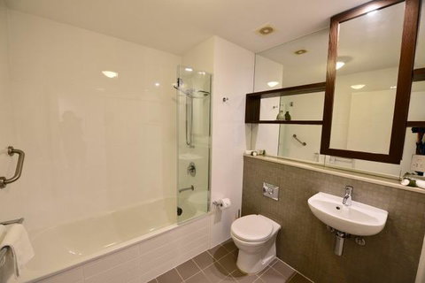 East On Byron - Accommodation Australia 6