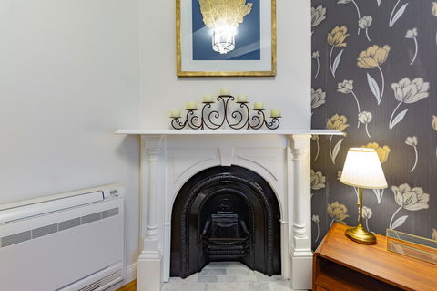 Heritage Townhouse Near Harbour Bridge - Local Tourism 8