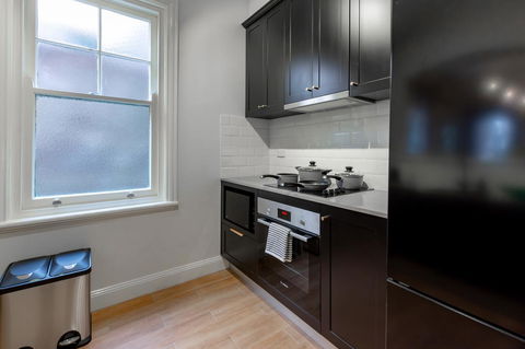 Heritage Townhouse Near Harbour Bridge - Local Tourism 21