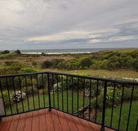 Beachfront Apartments - Accommodation Australia