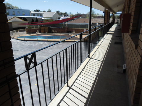 Ben Chifley Motor Inn - Australia Shopping 34