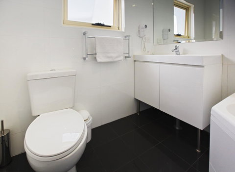 Jesmond Executive Villas - Accommodation Australia 27