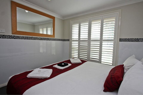Jesmond Executive Villas - Accommodation Australia 10
