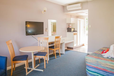 Kempsey Rose Motor Inn - Australia Shopping 25