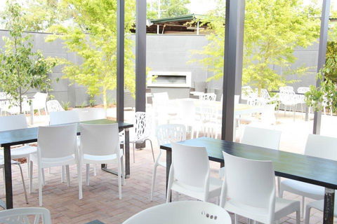 Crossroads Hotel - Accommodation Australia 15