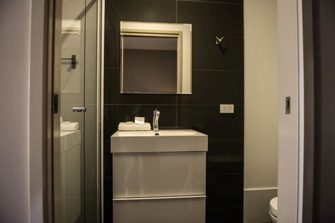 Crossroads Hotel - Accommodation Australia 22
