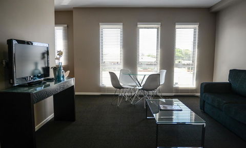 Crossroads Hotel - Accommodation Australia 7