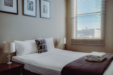 Crossroads Hotel - Accommodation Australia 2